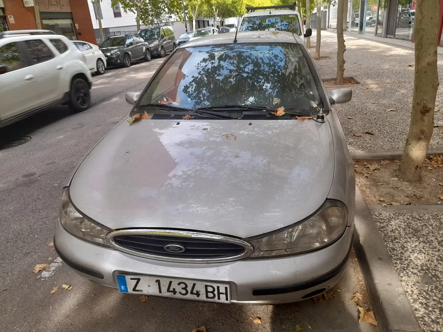 Ford Mondeo 1.8 TD CLX Plateado - 1