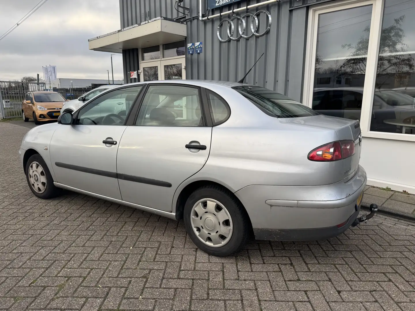 SEAT Cordoba 1.4-16V Stella Gris - 2