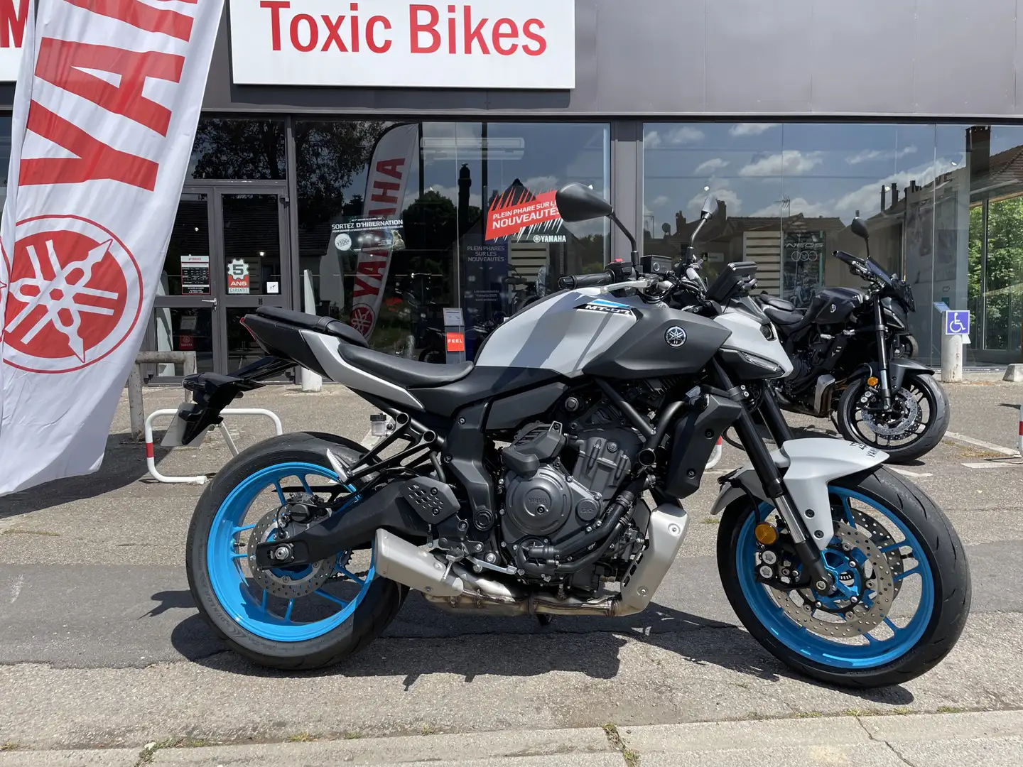 Yamaha MT-07 Gris - 1