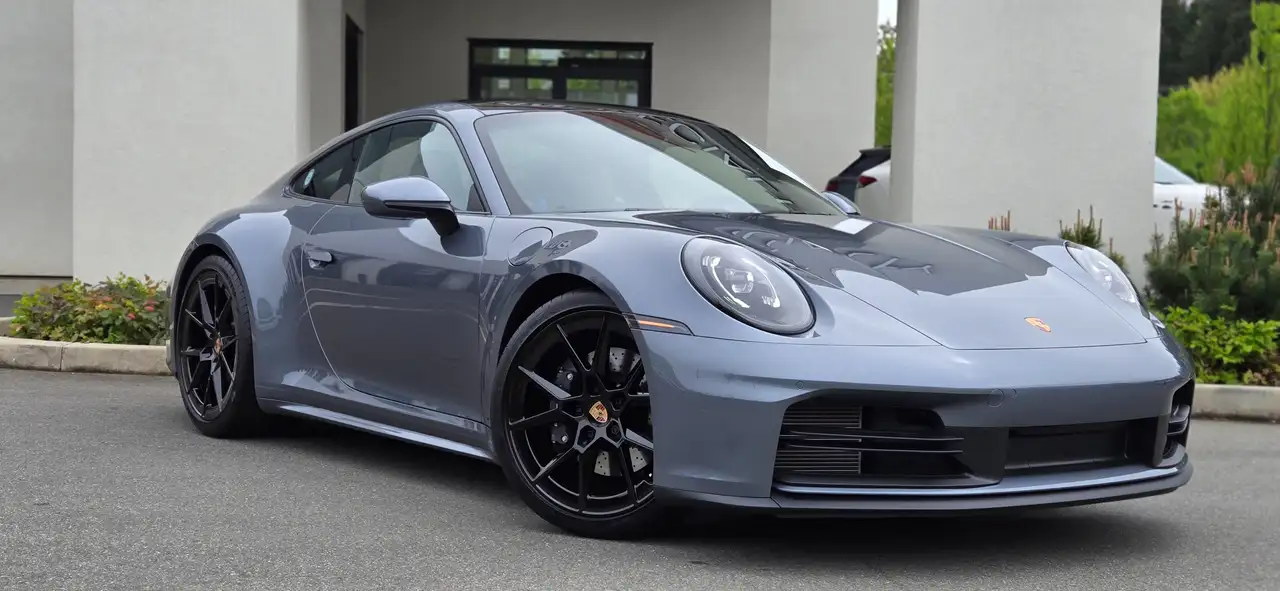 2025 Porsche 911