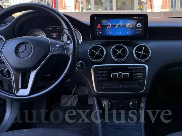 Mercedes-Benz A view 6