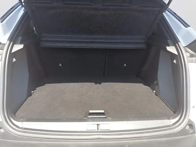 Peugeot 2008 view 6