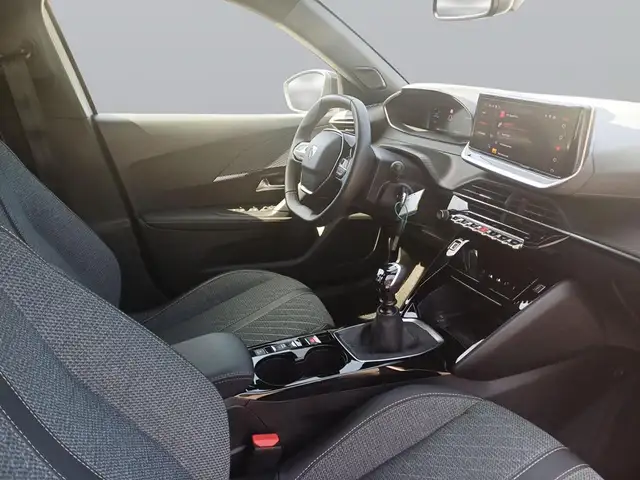 Peugeot 2008 view 10