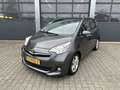 Toyota Verso-S 1.3 VVT-i 99pk Aspiration Gris - thumbnail 1