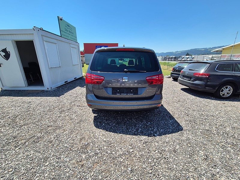 SEAT Alhambra Style 2,0 TDI CR DPF DSG — photo 4