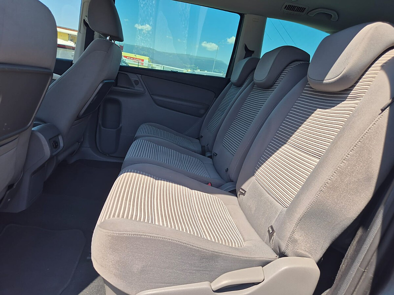 SEAT Alhambra Style 2,0 TDI CR DPF DSG — photo 12