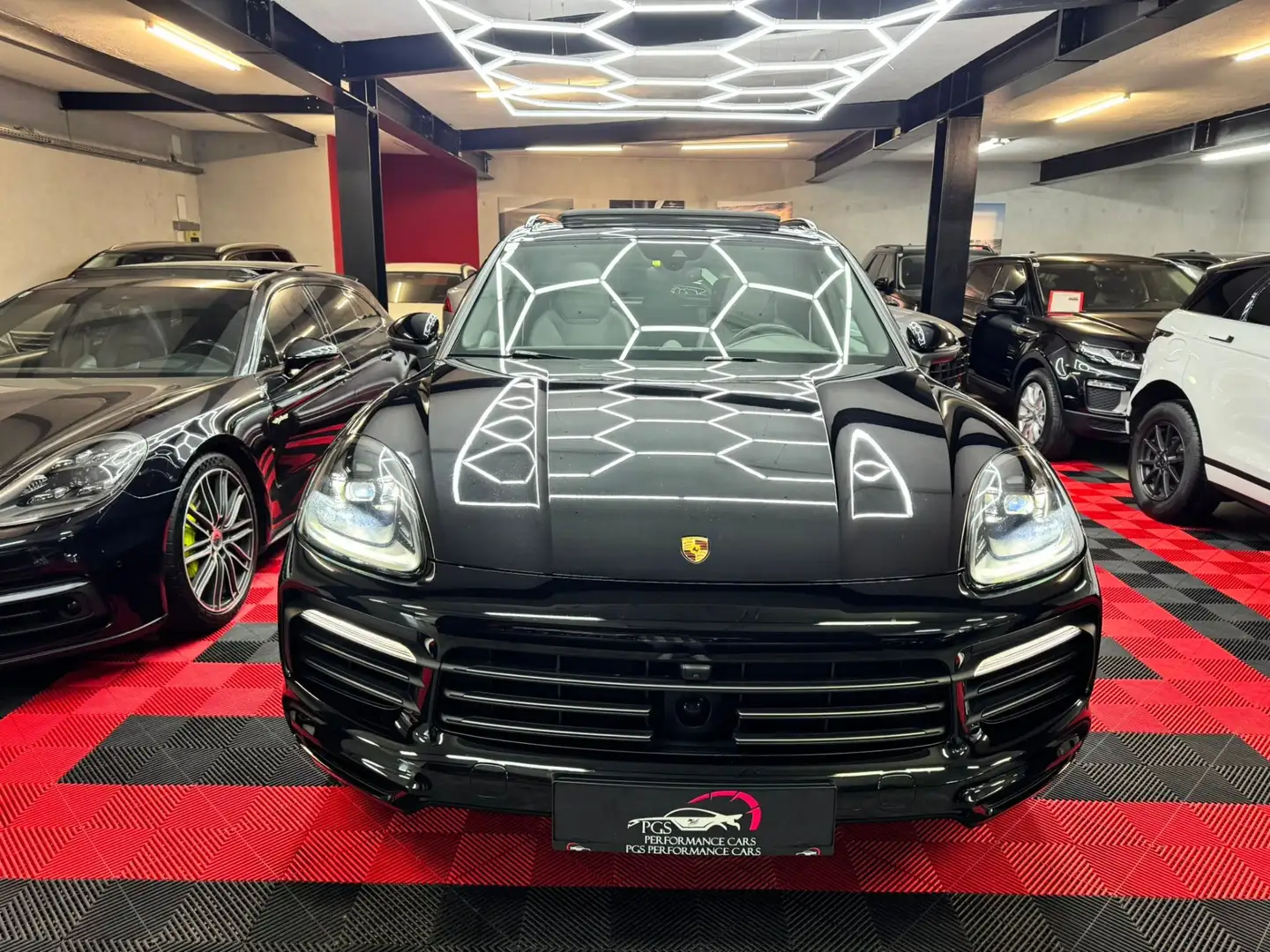 Porsche Cayenne Coupe Platinum Edition Aut. Schwarz - 2