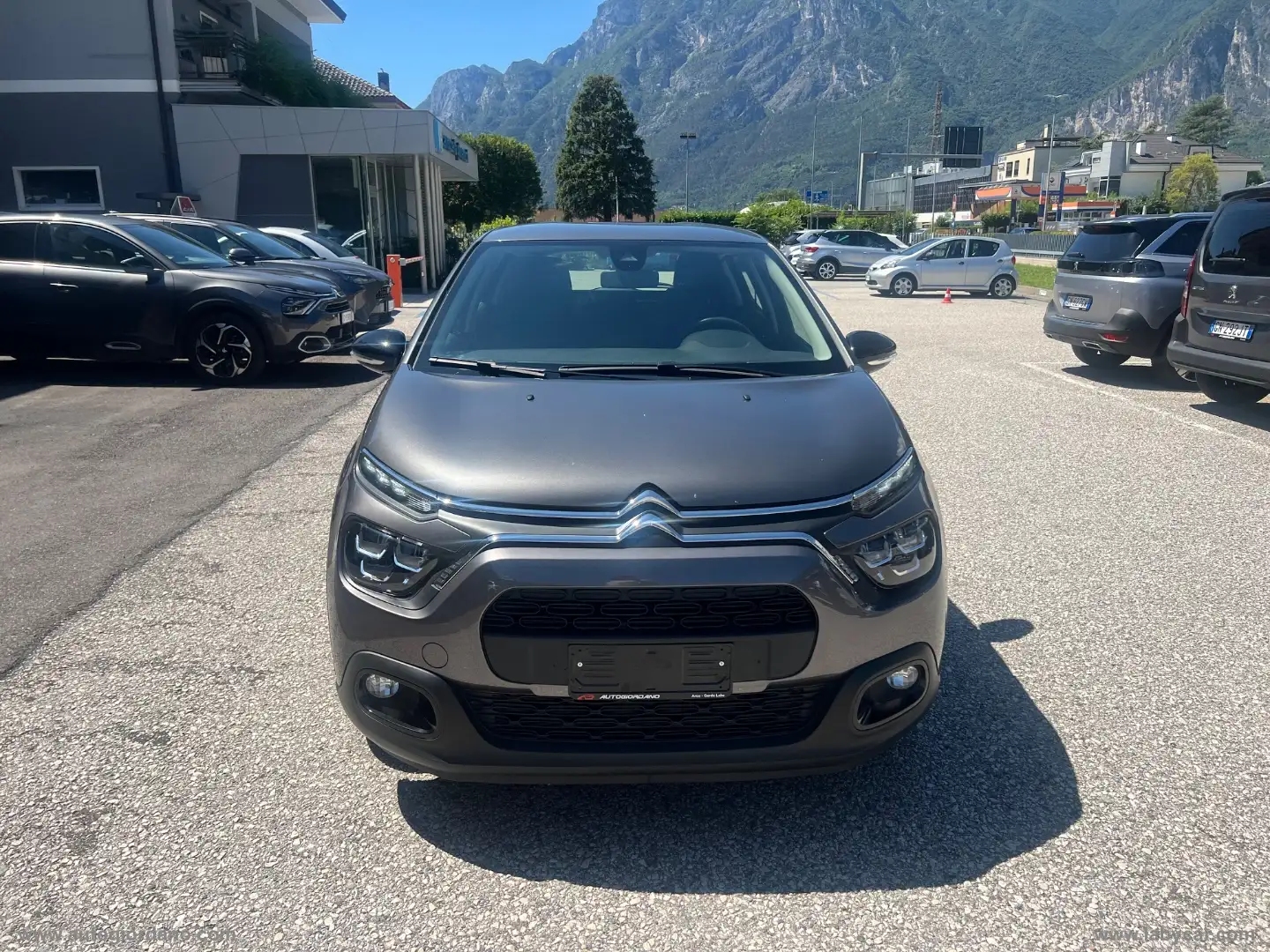 Citroen C3 PureTech 83 S&S Plus Gris - 2