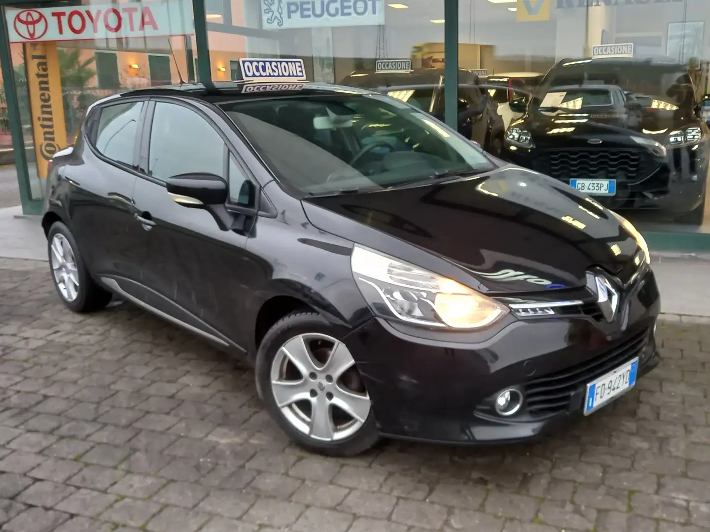 Renault Clio Clio 5p 1.5 dci energy Intens s&s Zwart - 1