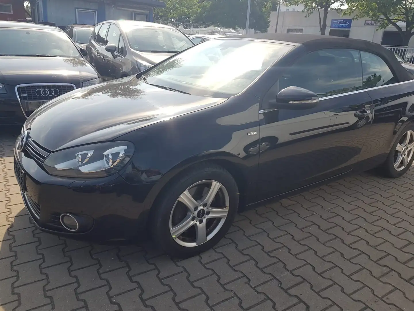 Volkswagen Golf Cabriolet Basis BMT Schwarz - 2
