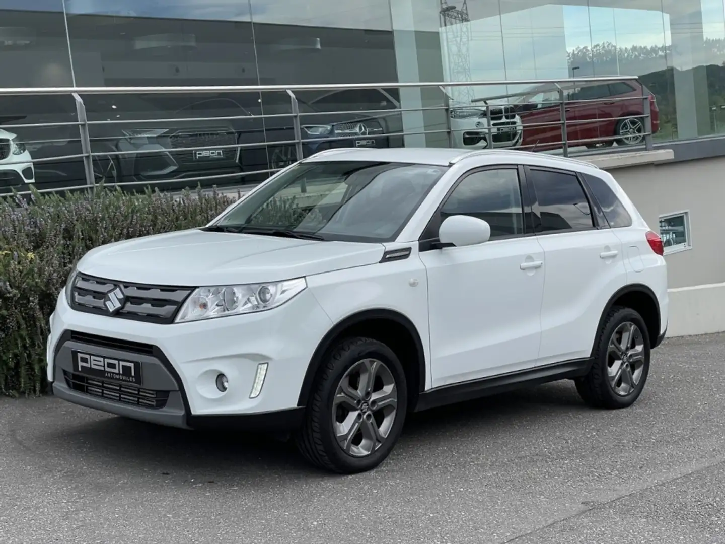 Suzuki Vitara 1.6DDiS GLE 4WD Blanc - 1