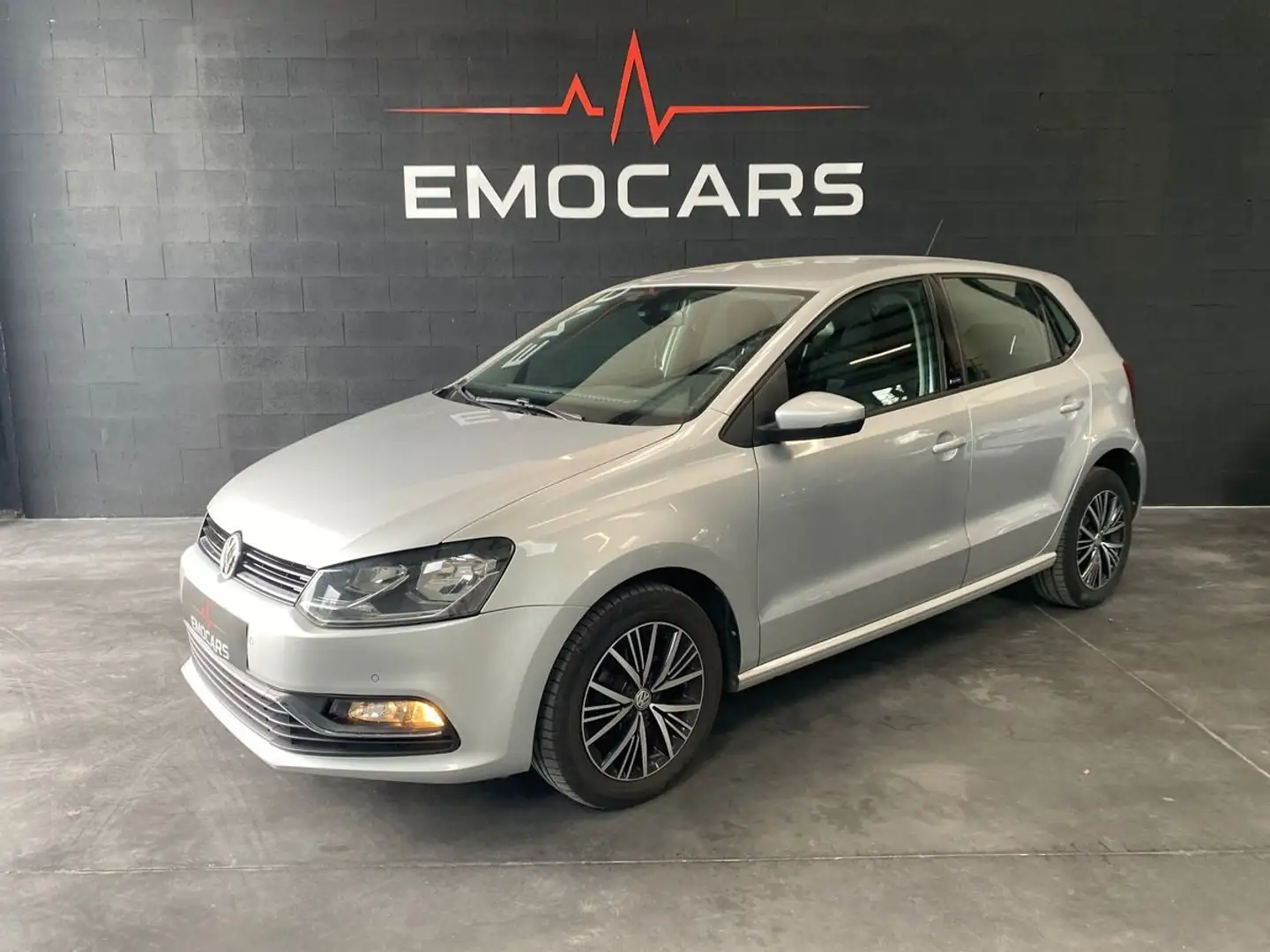 Volkswagen Polo V (2) 1.4 TDI 75 BLUEMOTION TECHNOLOGY ALLSTAR 5P Gris - 2