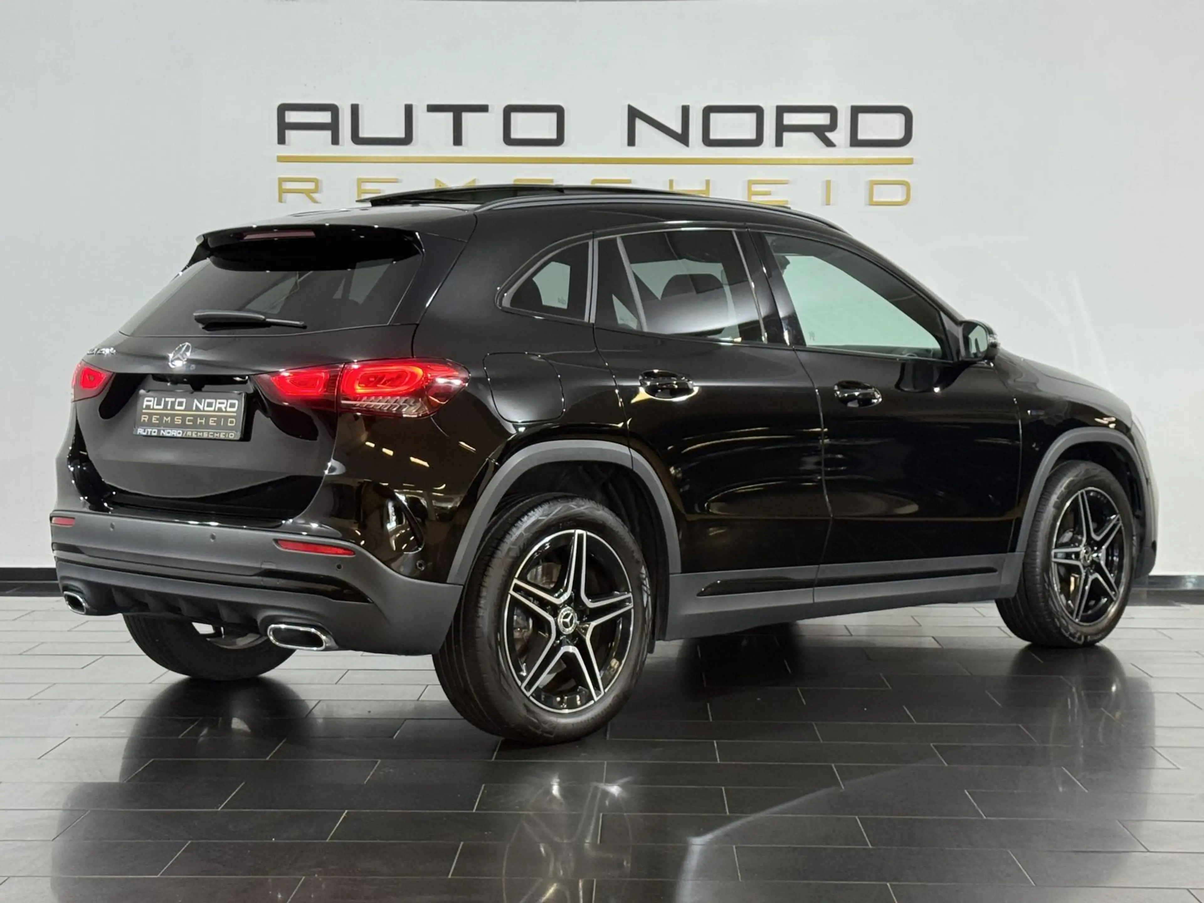Mercedes-Benz GLA 250 e AMG*1.Hand*Pano*360°*Ambiente*DCT* — photo 7