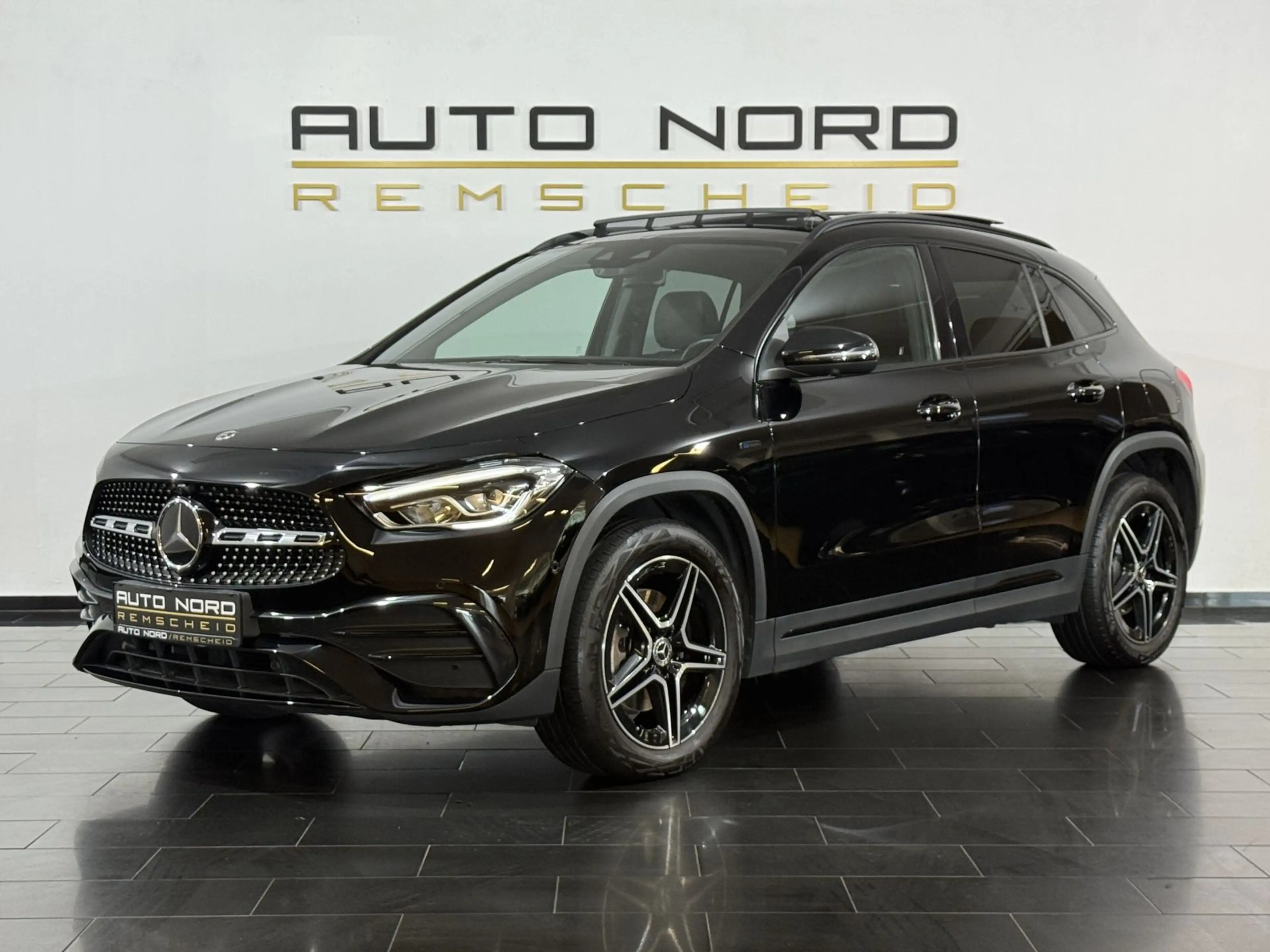 Mercedes-Benz GLA 250 e AMG*1.Hand*Pano*360°*Ambiente*DCT* — photo 12