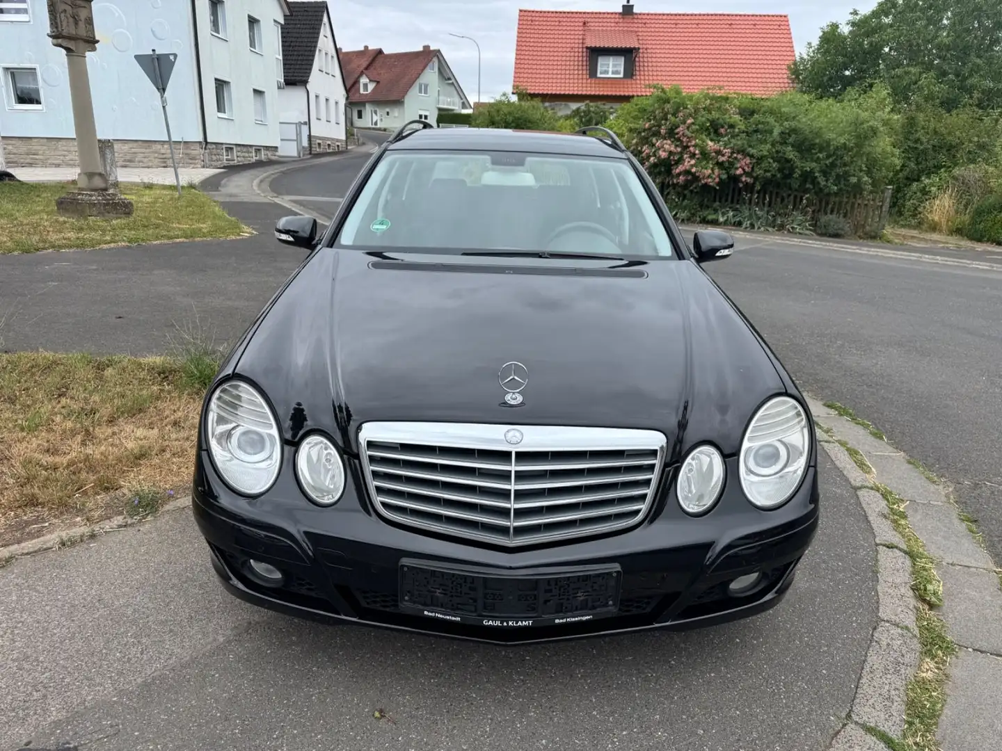 Mercedes-Benz E 280 4Matic TÜV NEU KLIMA Schwarz - 2