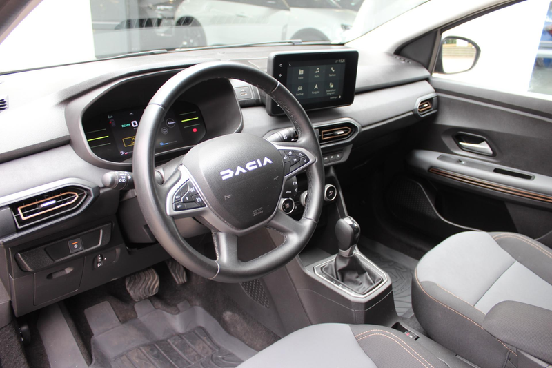 Dacia Jogger 1.6 Hybrid 140 Extreme 7p. — photo 3