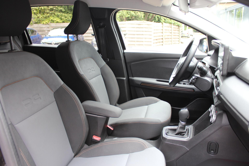 Dacia Jogger 1.6 Hybrid 140 Extreme 7p. — photo 11