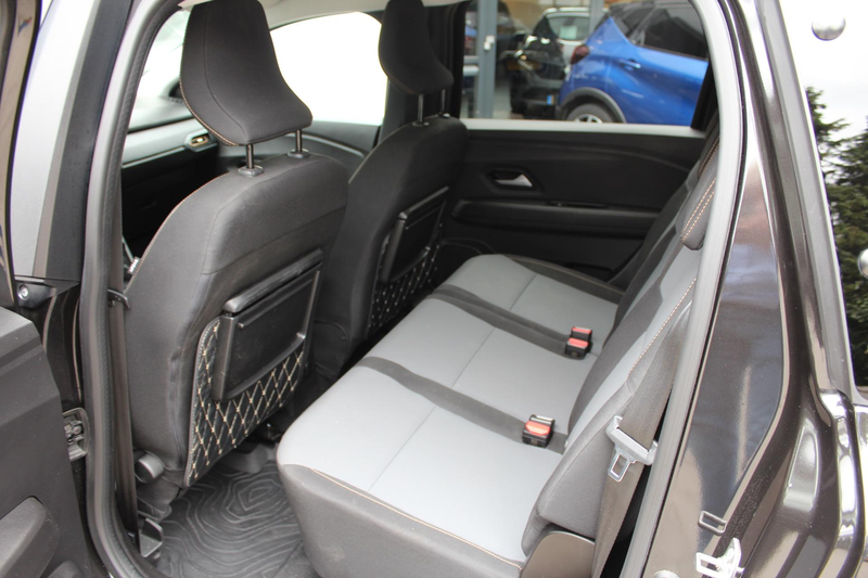 Dacia Jogger 1.6 Hybrid 140 Extreme 7p. — photo 9