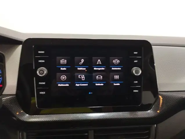 Volkswagen T-Cross view 13