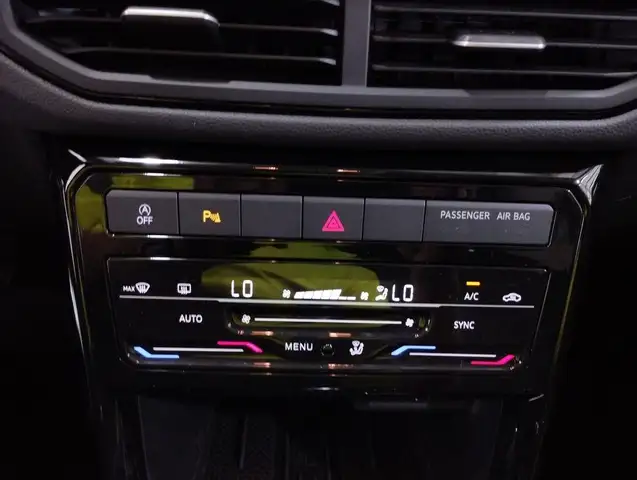 Volkswagen T-Cross view 15