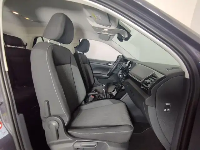Volkswagen T-Cross view 5