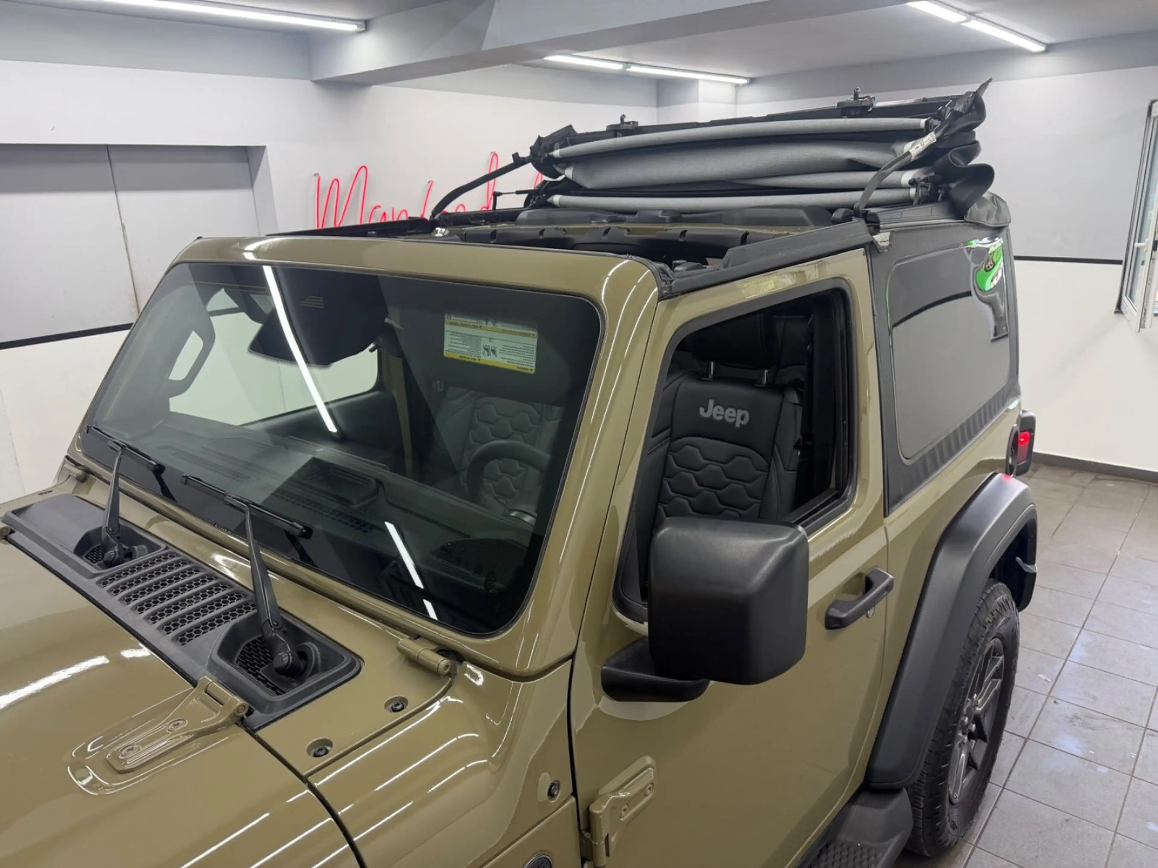Jeep Wrangler 2.0 Aut. 4x4*2-Door*Sport S*Drab Olive* — photo 8