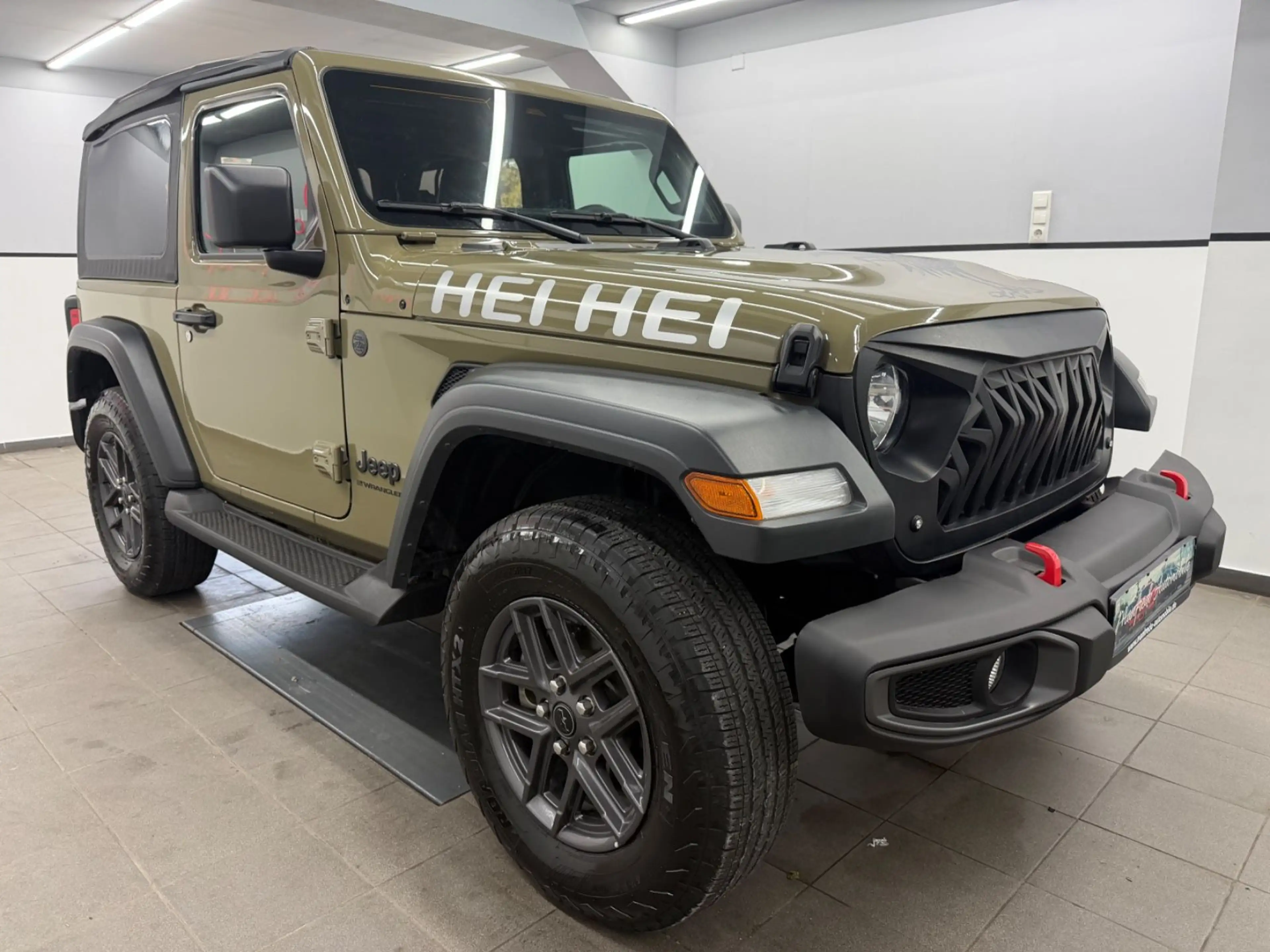 Jeep Wrangler 2.0 Aut. 4x4*2-Door*Sport S*Drab Olive* — photo 3