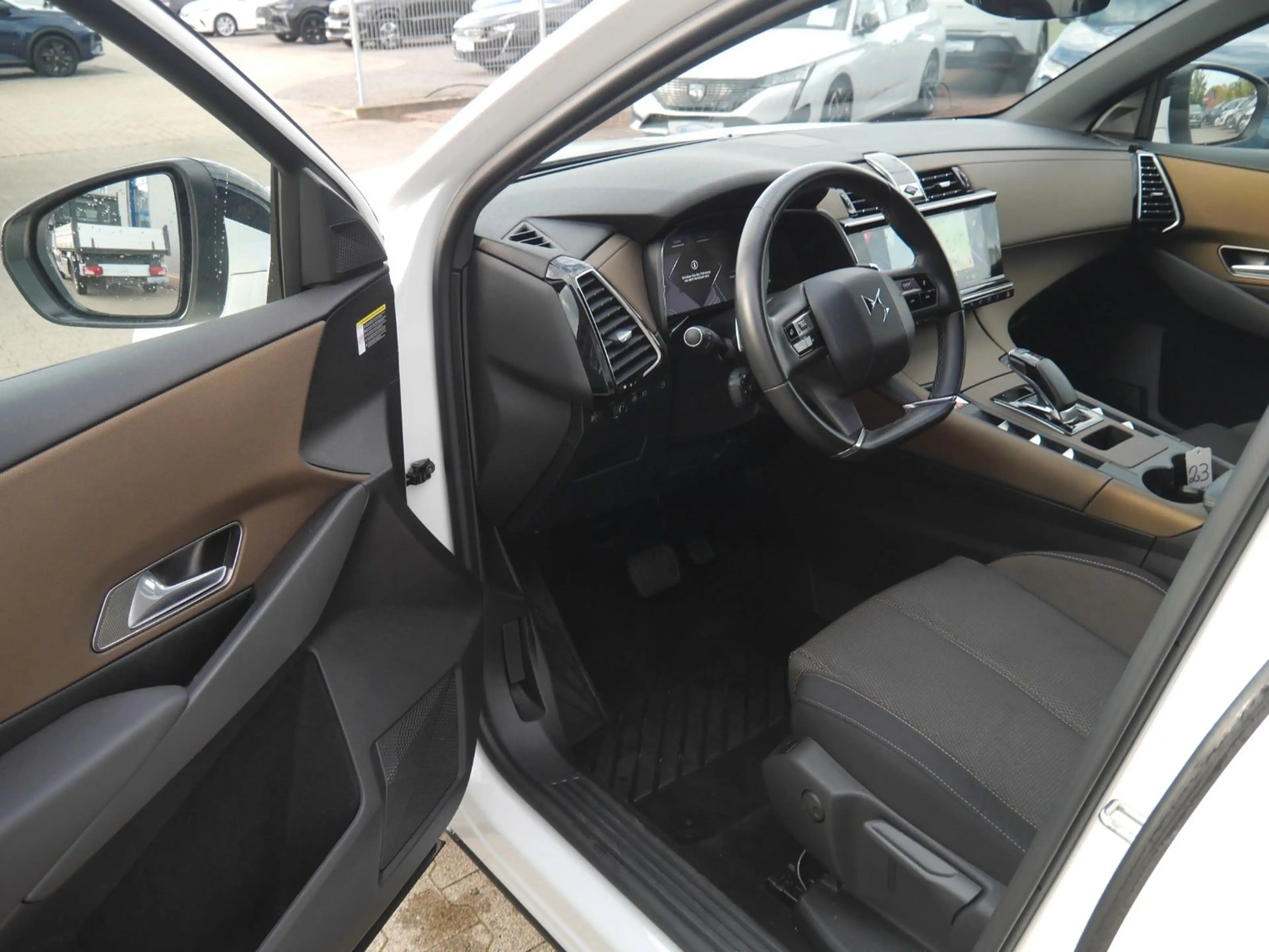 DS Automobiles DS 7 Crossback DS 7 E-Tense 225 Navi/APP/LED/PDC — photo 14