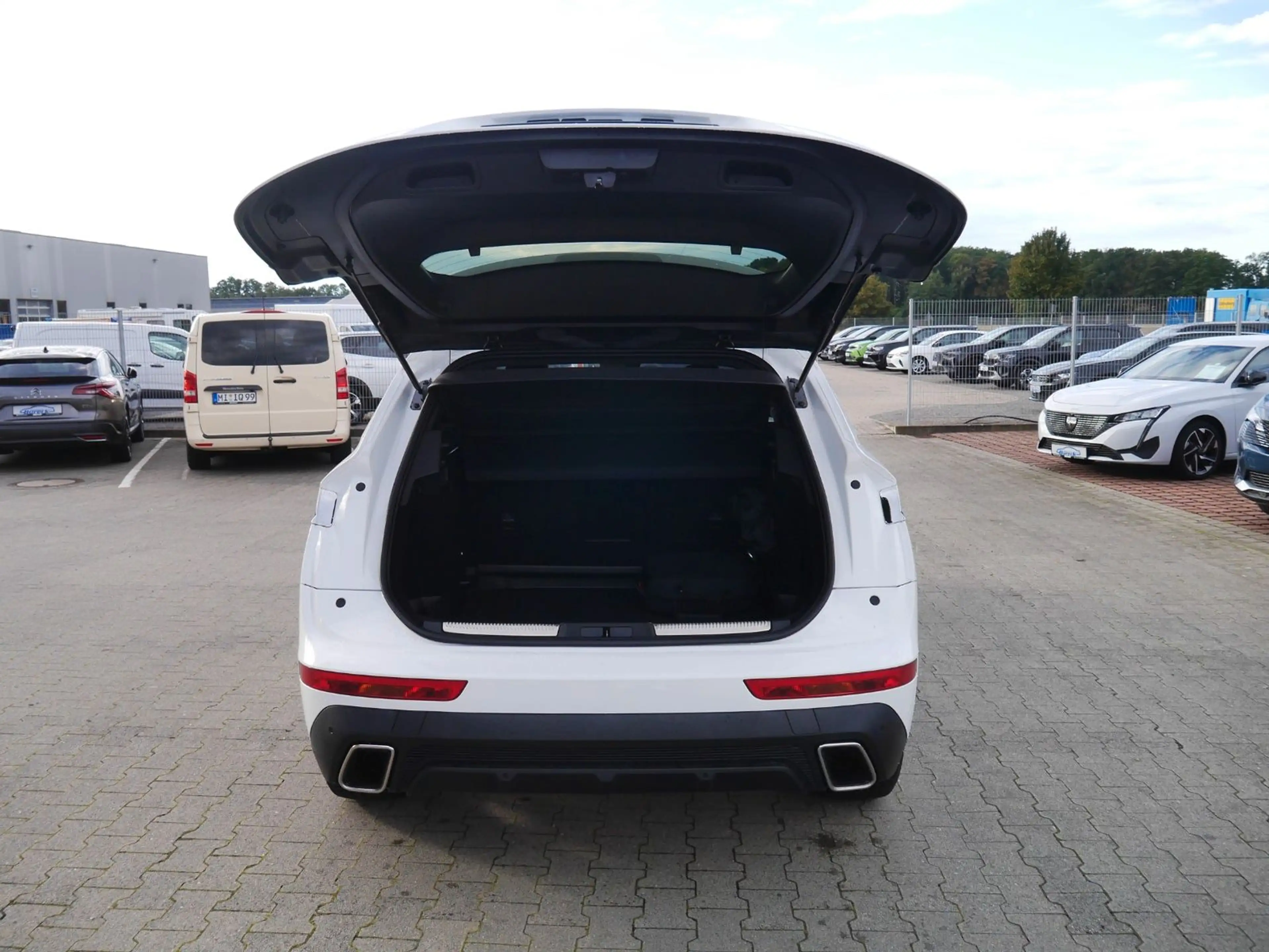 DS Automobiles DS 7 Crossback DS 7 E-Tense 225 Navi/APP/LED/PDC — photo 6