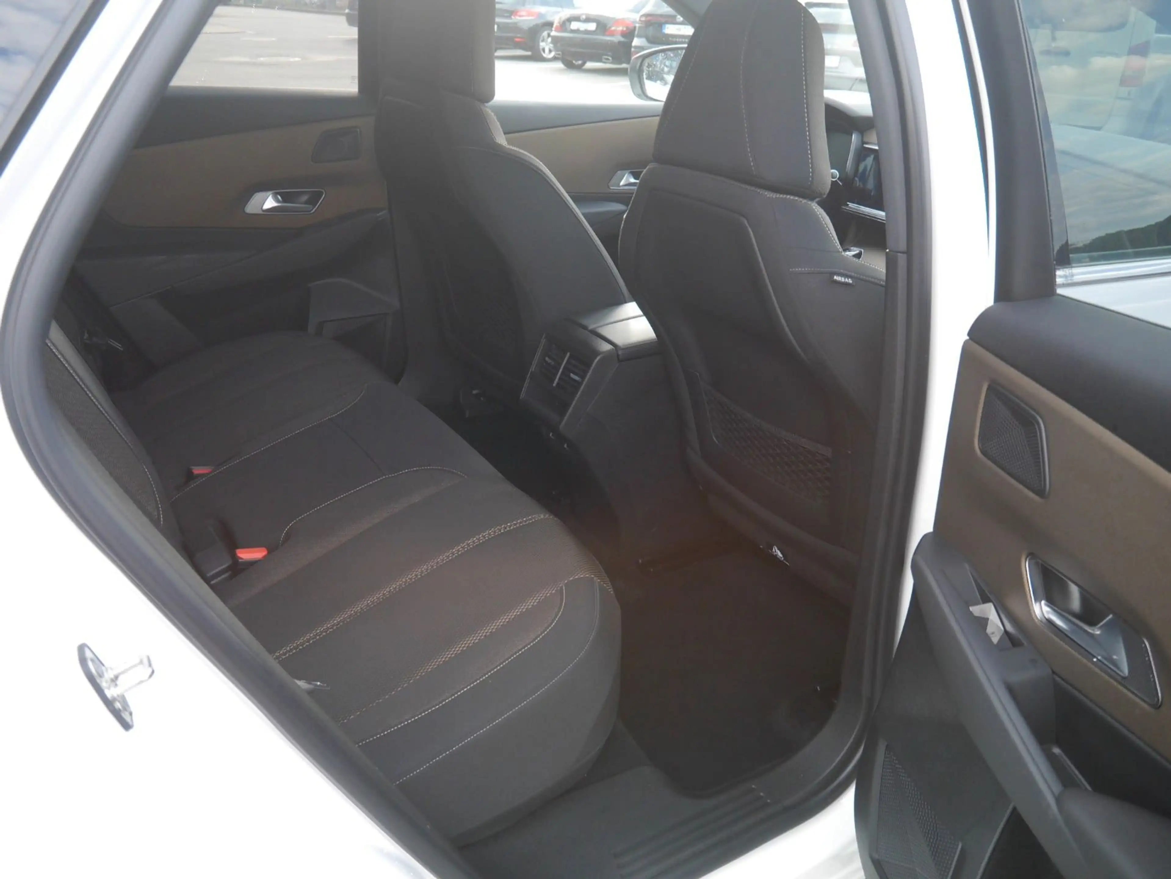DS Automobiles DS 7 Crossback DS 7 E-Tense 225 Navi/APP/LED/PDC — photo 10