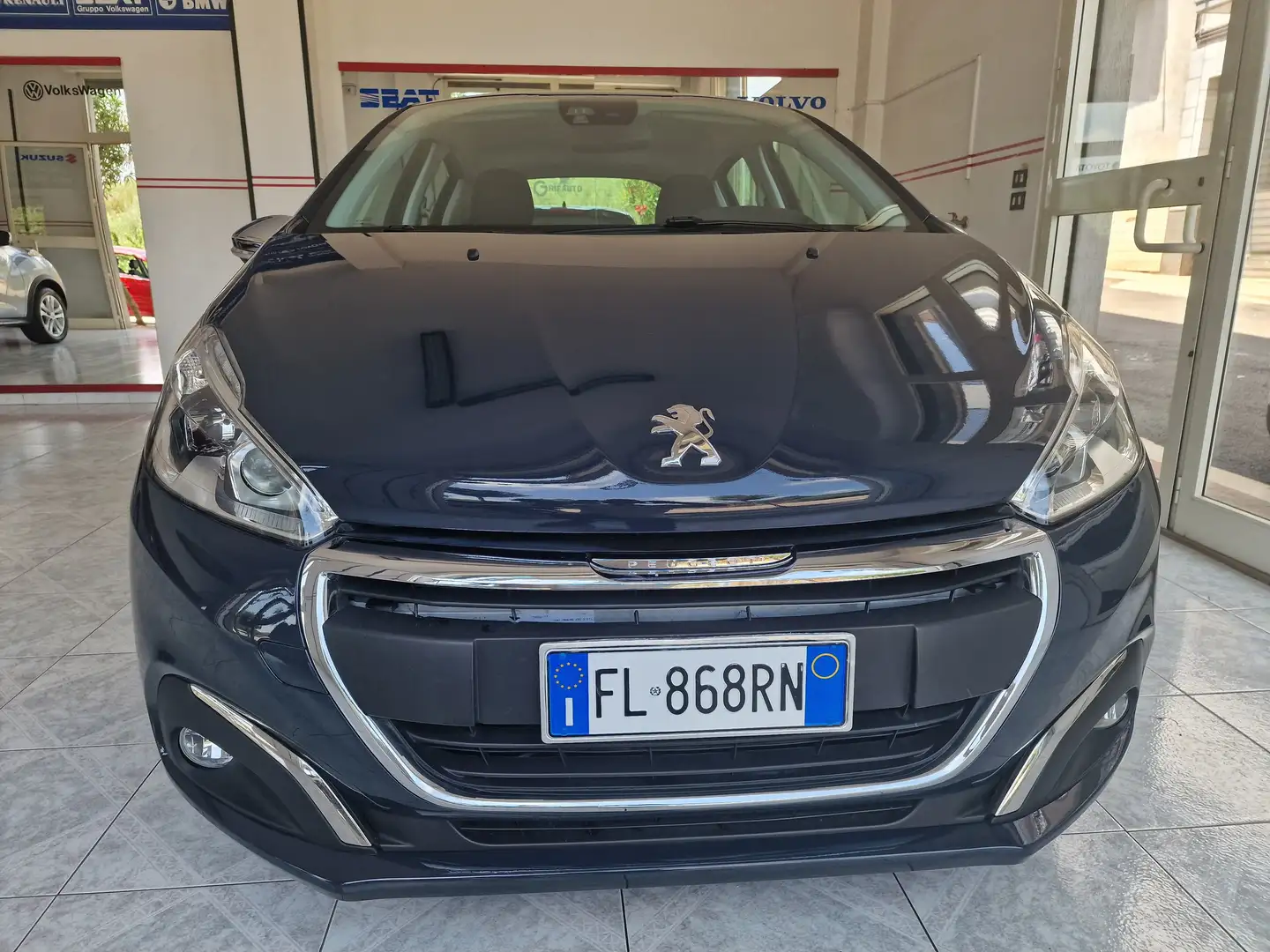 Peugeot 208 208 5p 1.6 bluehdi GT Line Ice White 100cv - 1
