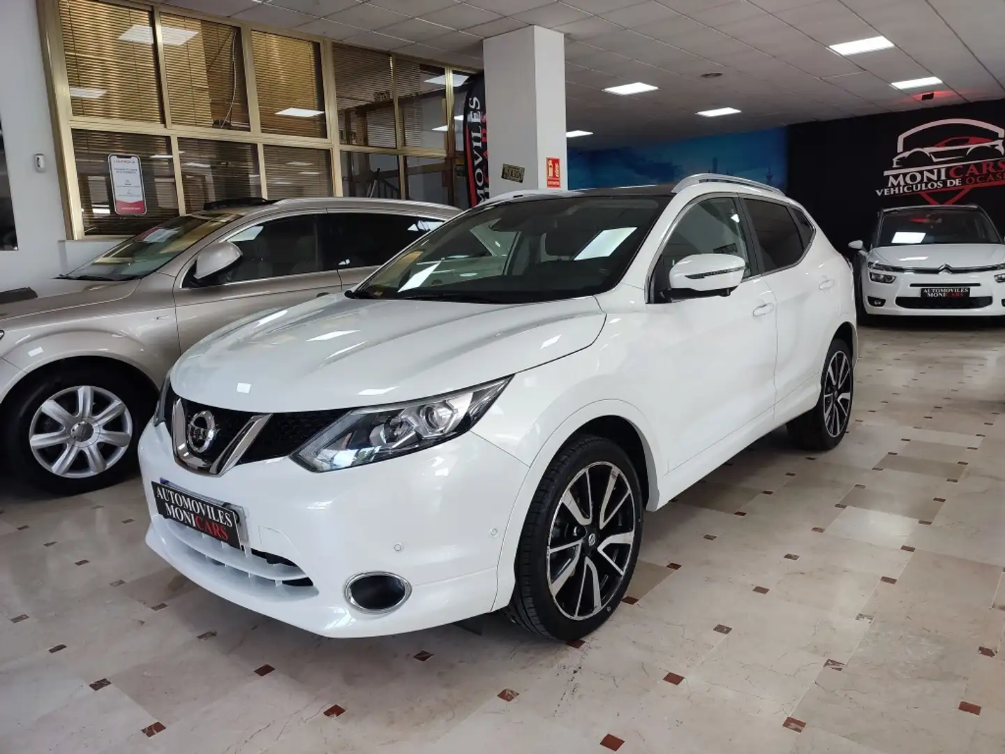 Nissan Qashqai 1.6dCi Tekna+ 4x2 XTronic Blanc - 1