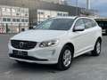 Volvo XC60 2.0 Momentum Aut. Pano Xenon Navi Kamera Weiß - thumbnail 1