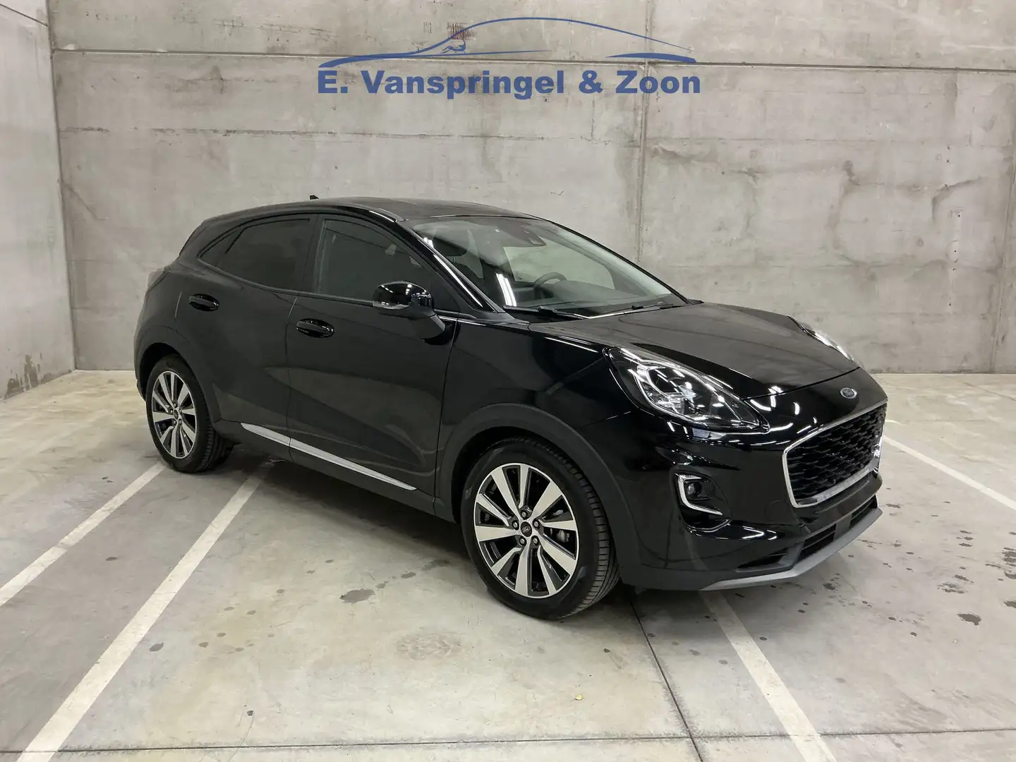 Ford Puma Ecoboost mHEV Titanium Zwart - 2