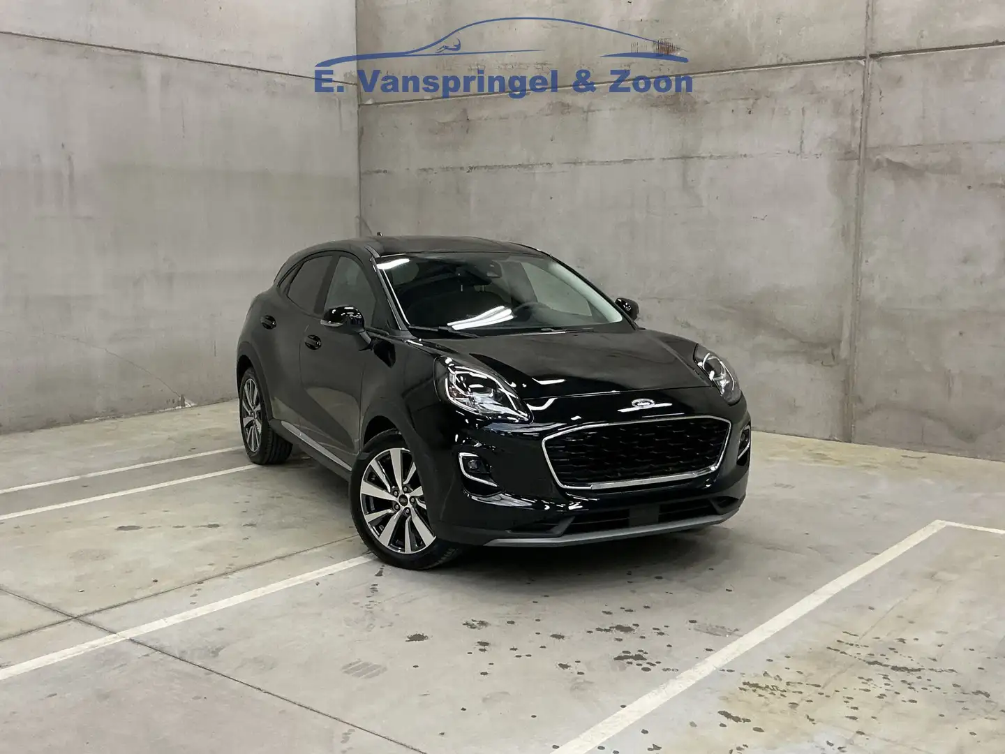 Ford Puma Ecoboost mHEV Titanium Zwart - 1