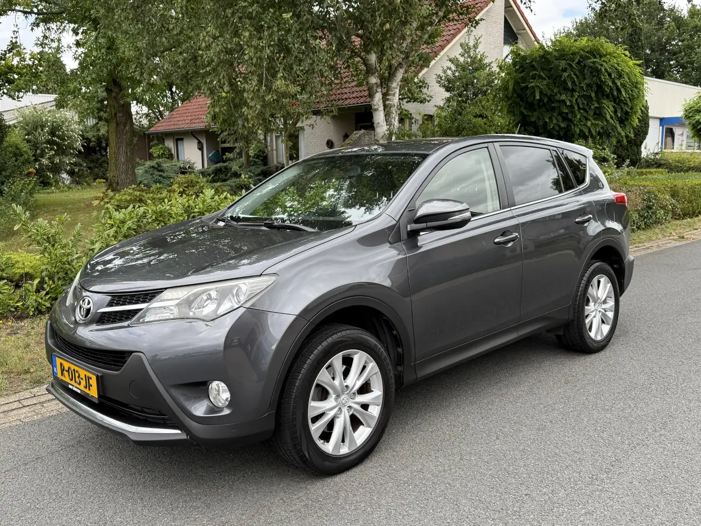 Toyota RAV 4 2.0 Executive 4WD 152PK Automaat•Trekhaak Šedá - 1