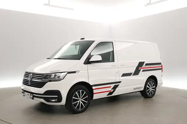 Volkswagen Transporter view 9