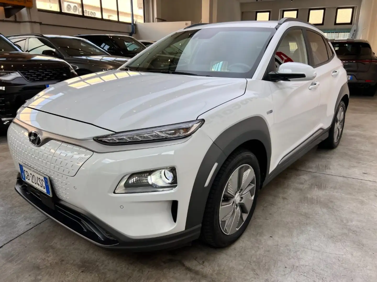 Hyundai KONA EV 64 kWh Exellence Weiß - 2