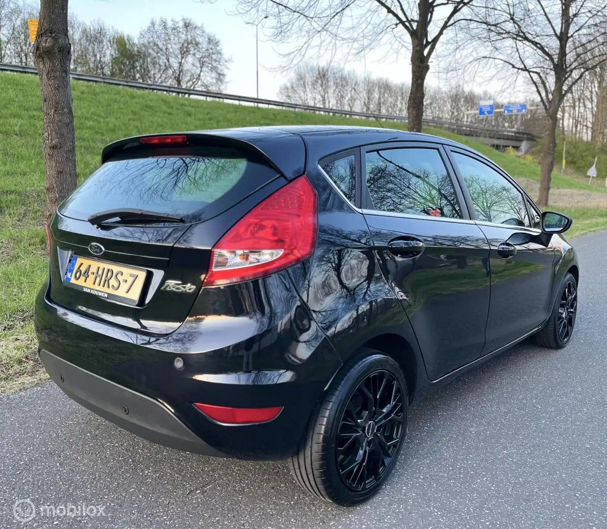 Ford Fiesta 1.6 Titanium*NEW APK 04/26*CRUISE*PARKEERSENSOR Schwarz - 2