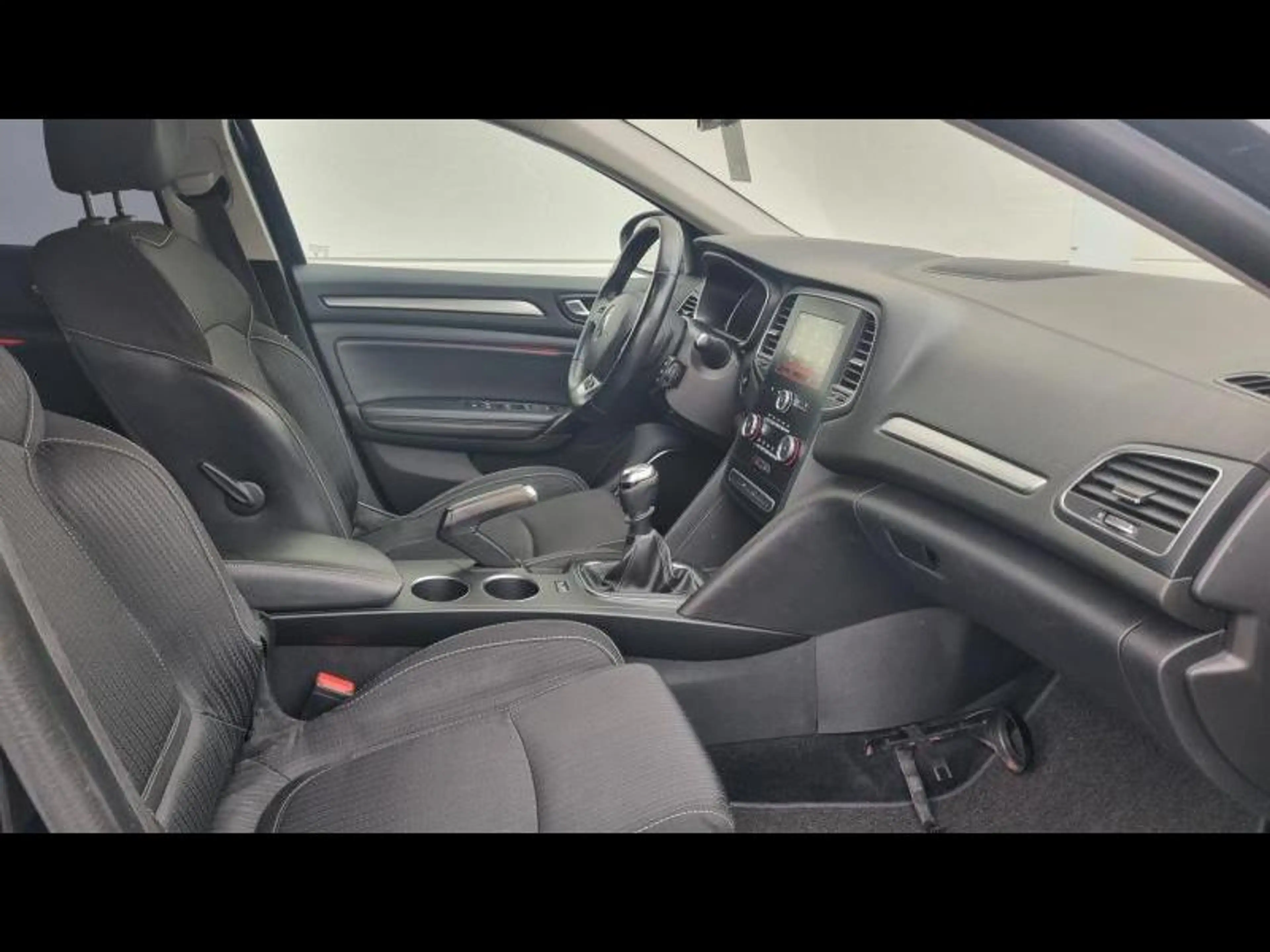Renault Megane Intens 1.3 TCE 115ch — photo 9