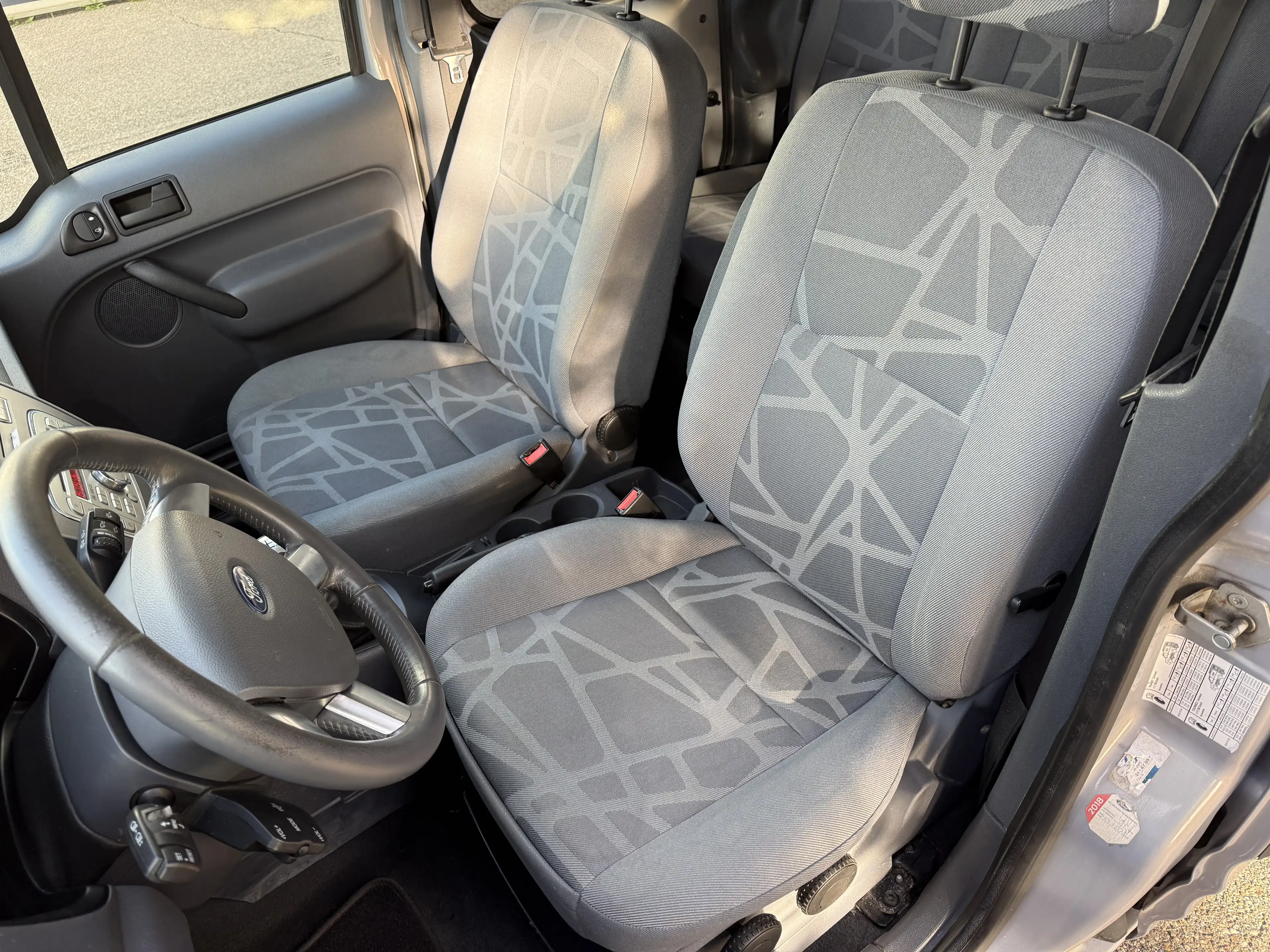 Ford Tourneo Connect Ford Tourneo Connect 1.8TDCI*EU5*Klima/5-Sitzer — photo 11