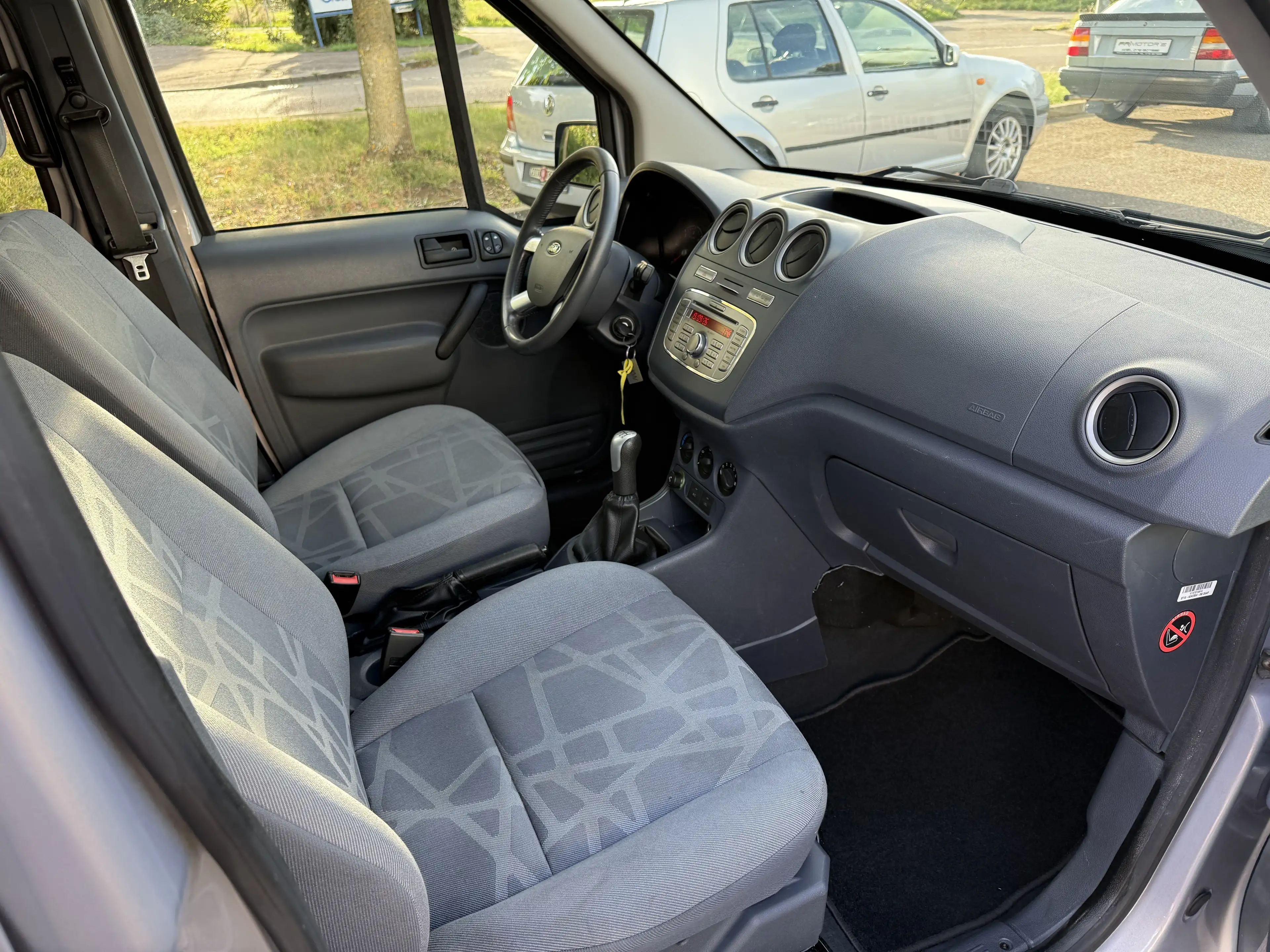 Ford Tourneo Connect Ford Tourneo Connect 1.8TDCI*EU5*Klima/5-Sitzer — photo 13
