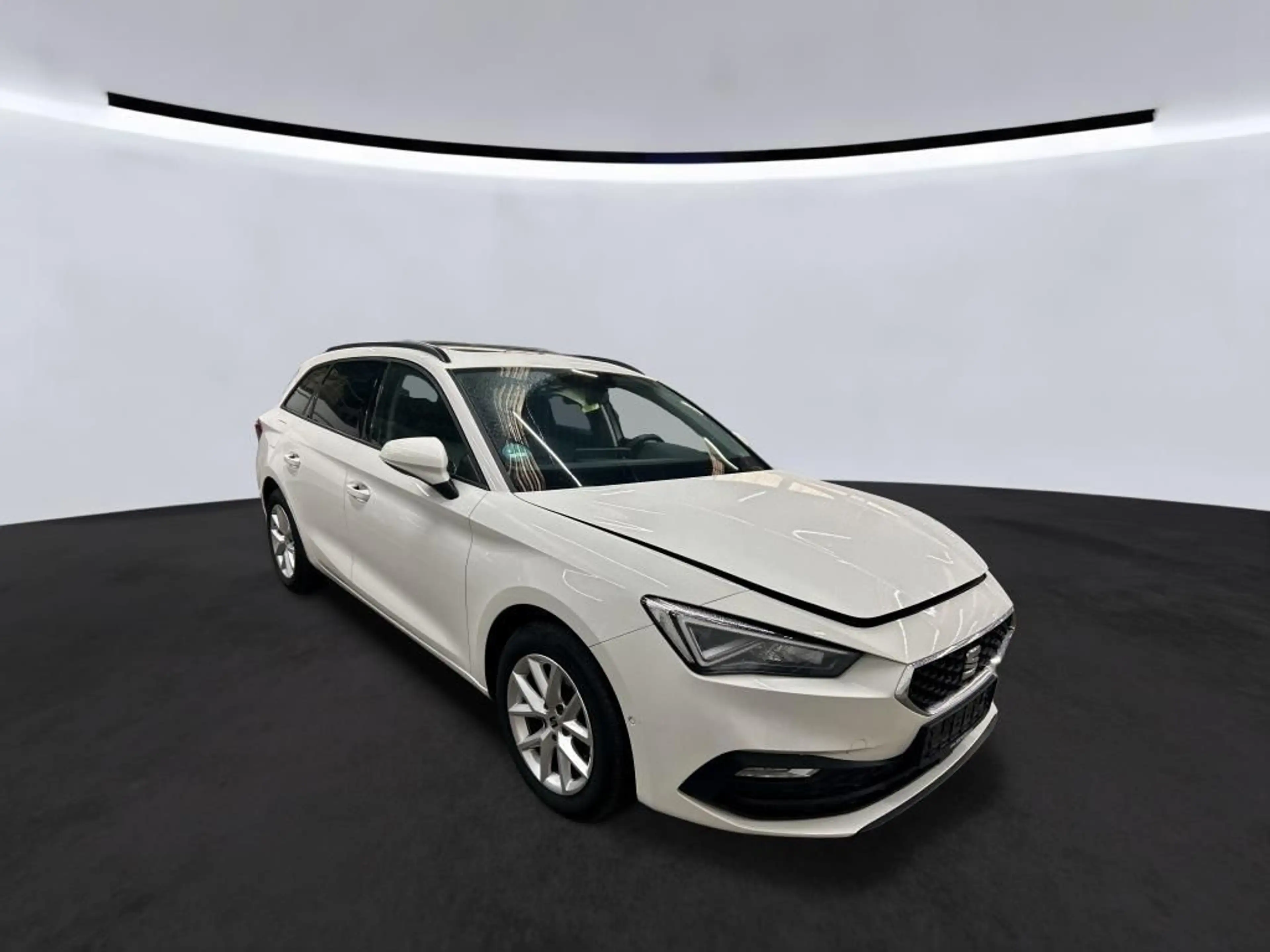 SEAT Leon Sportstourer 2.0 TDI Style LED/Pano/SHZ/Kam — photo 2