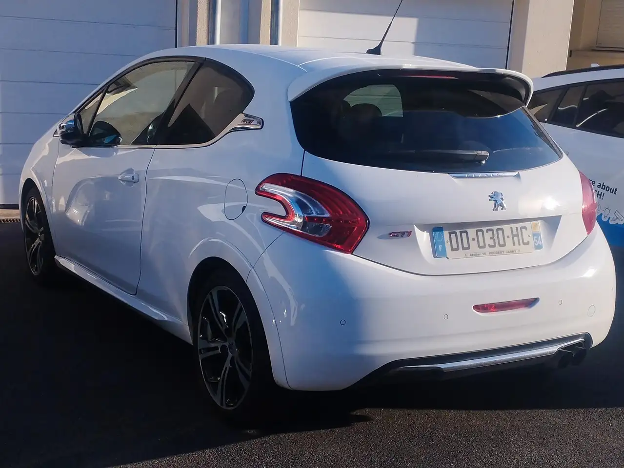 Peugeot 208 1.6 THP 200ch BVM6 GTi