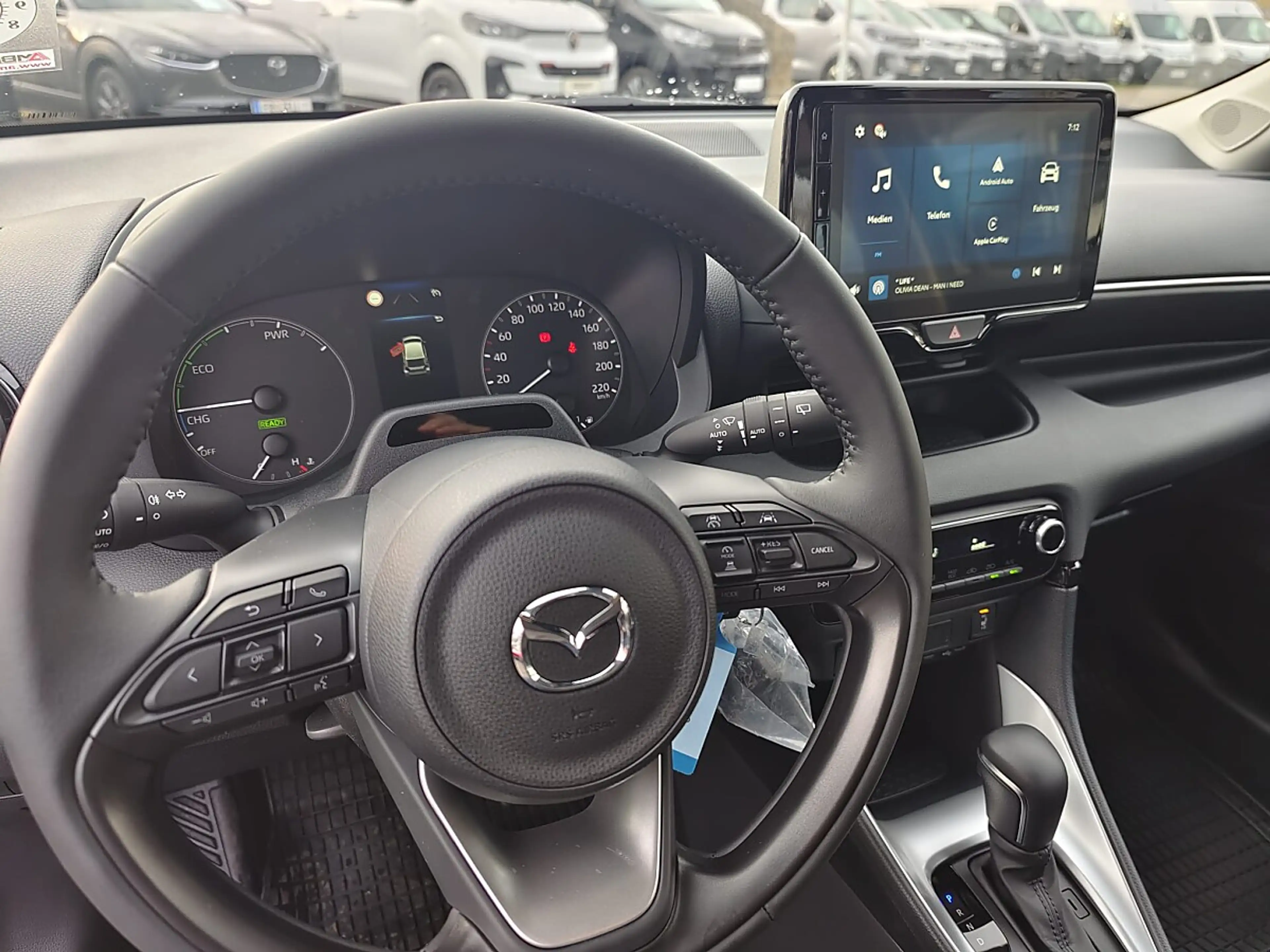 Mazda 2 Mazda2 Hybrid Centre Line Automatik VORFÜHRWAGE... — photo 13