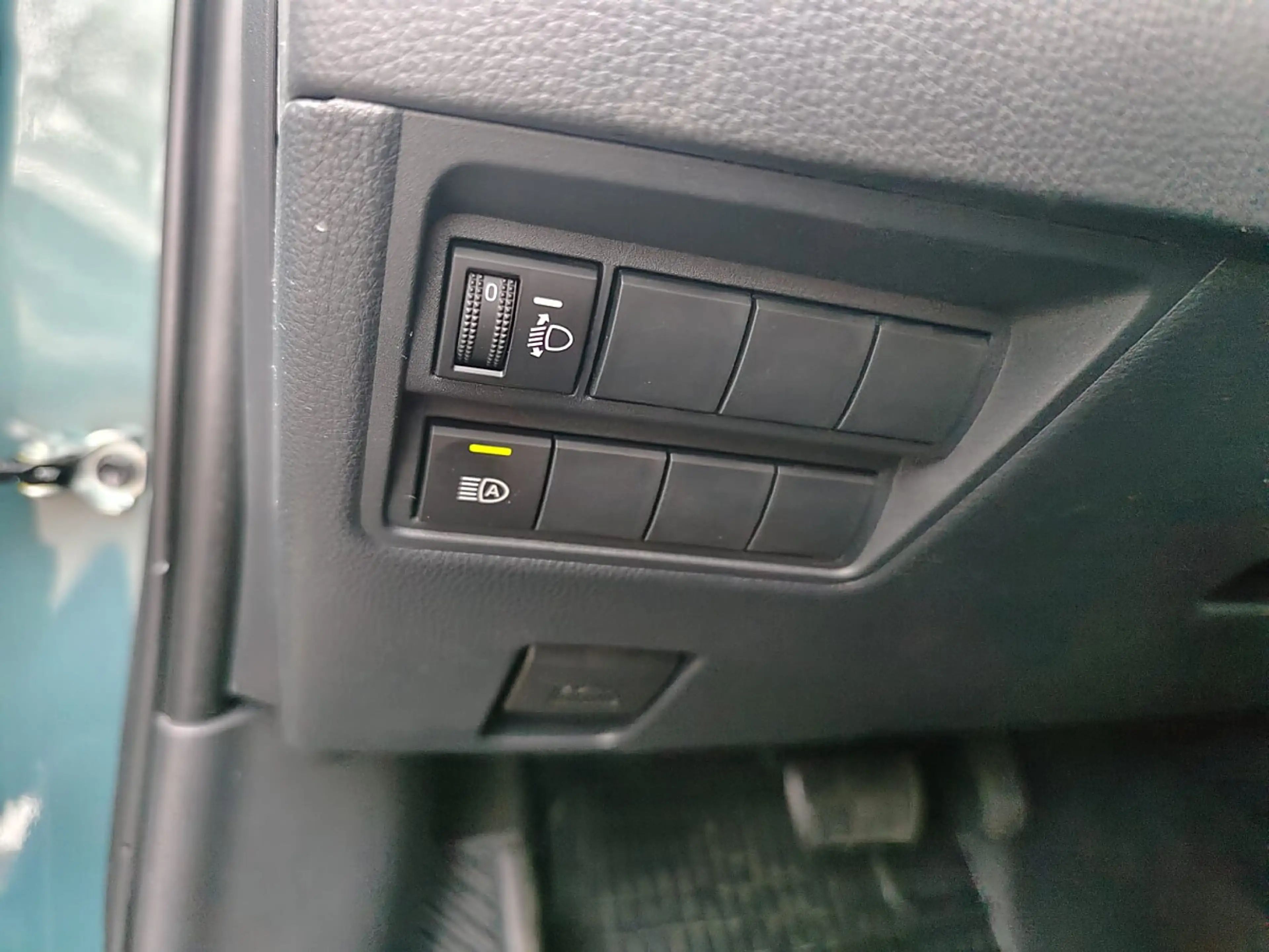 Mazda 2 Mazda2 Hybrid Centre Line Automatik VORFÜHRWAGE... — photo 15