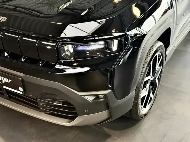 Jeep Compass view 3