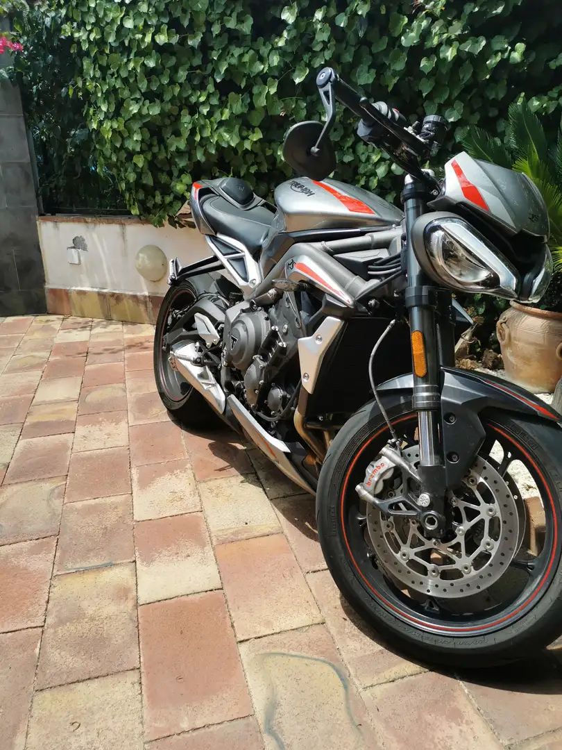 Triumph Street Triple RS RS - 1