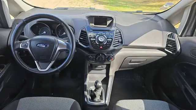 Ford Ecosport view 11