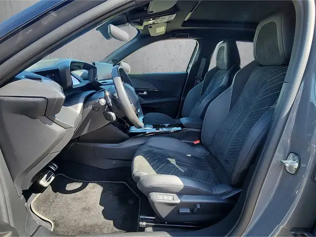 Peugeot 2008 view 9
